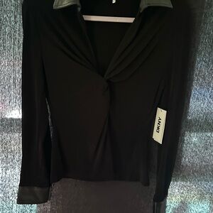 Women's Twist-Front Contrast-Trim Top